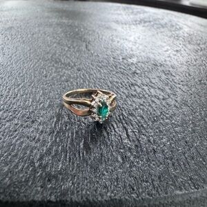 10k gold ring with green stone & pave diamonds